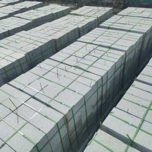 郑州 芝麻白1.8公分火烧300*600地铺，清仓大甩卖