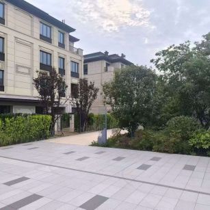 郑州 芝麻白与芝麻白搭配铺装，尺寸1200*600