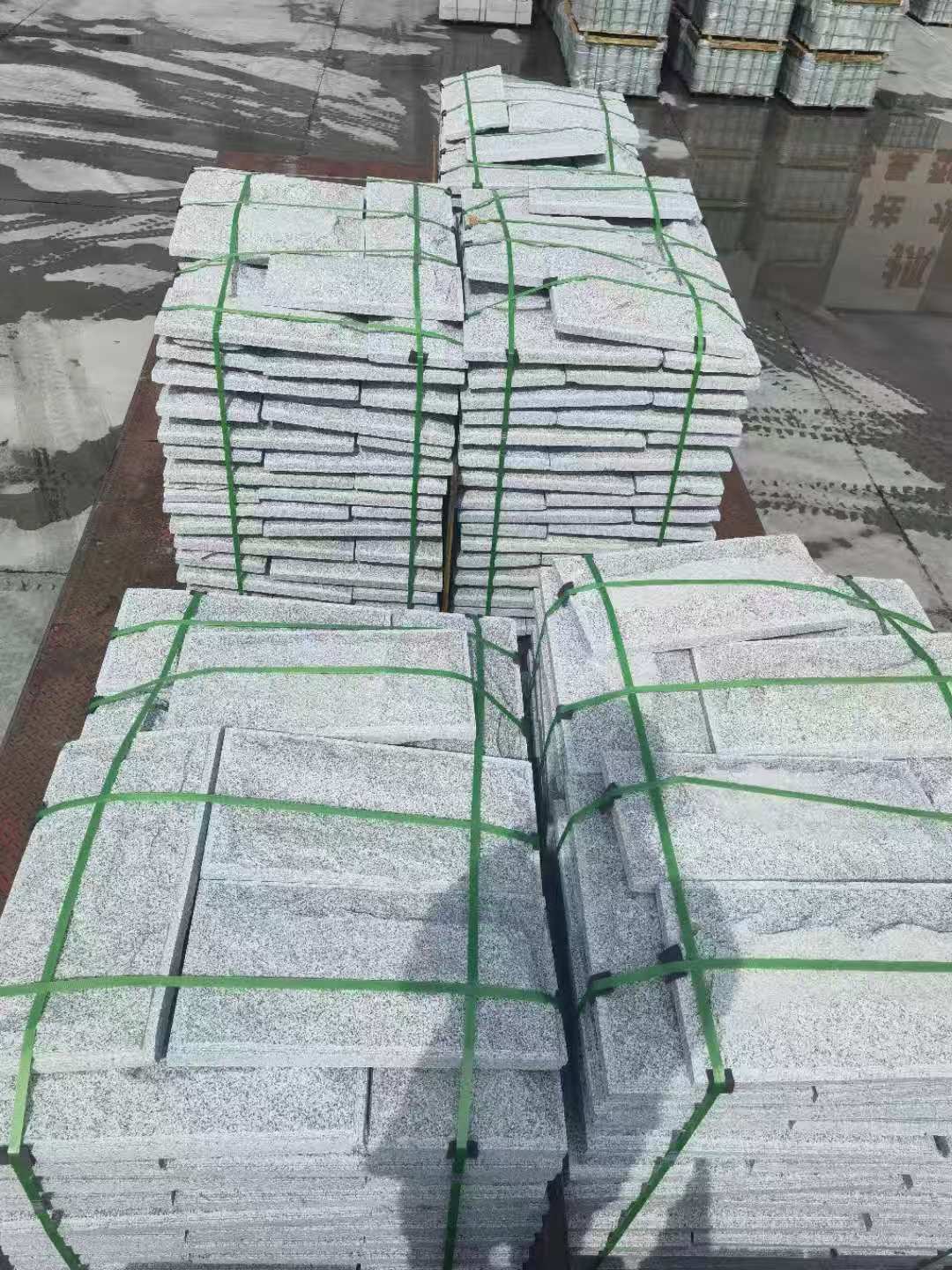 郑州 芝麻白蘑菇石装车出货