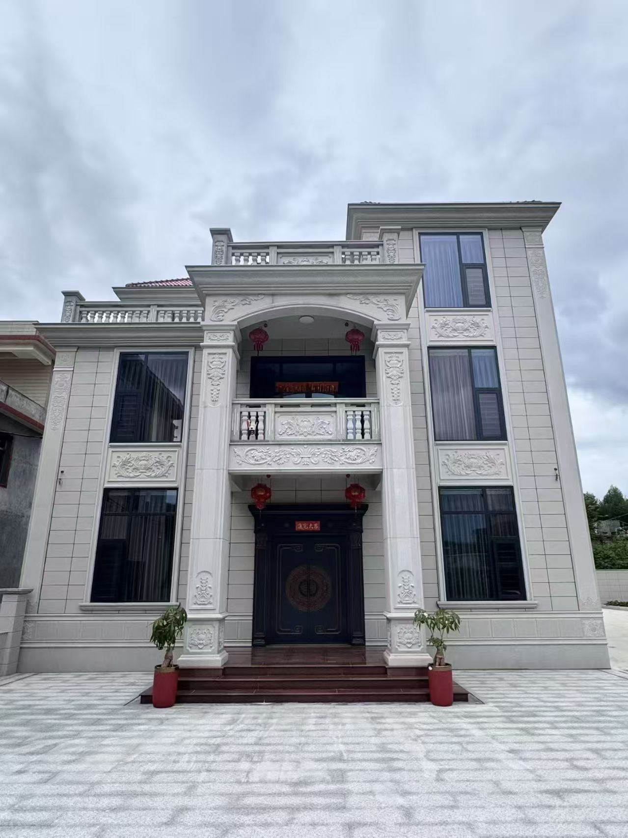 郑州 芝麻白石材别墅干挂案例展示