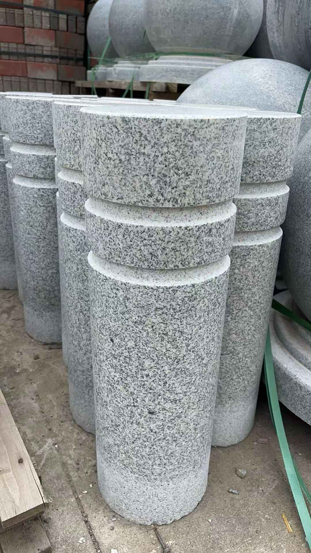 郑州 芝麻白花岗岩挡车柱、隔离柱多少钱