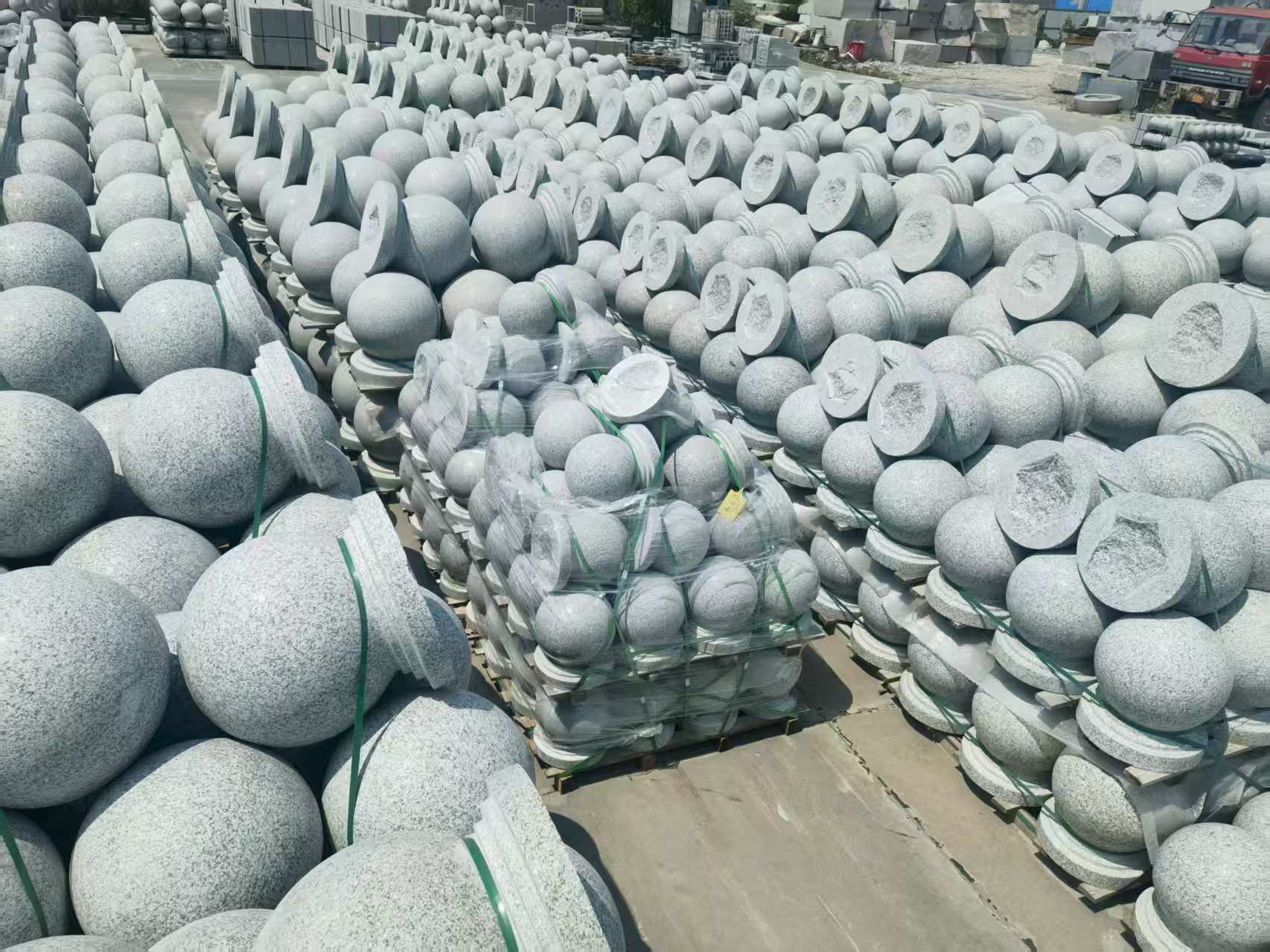 郑州 花岗岩实心圆球，石球，挡车球，挡车石，车止石，路障石。