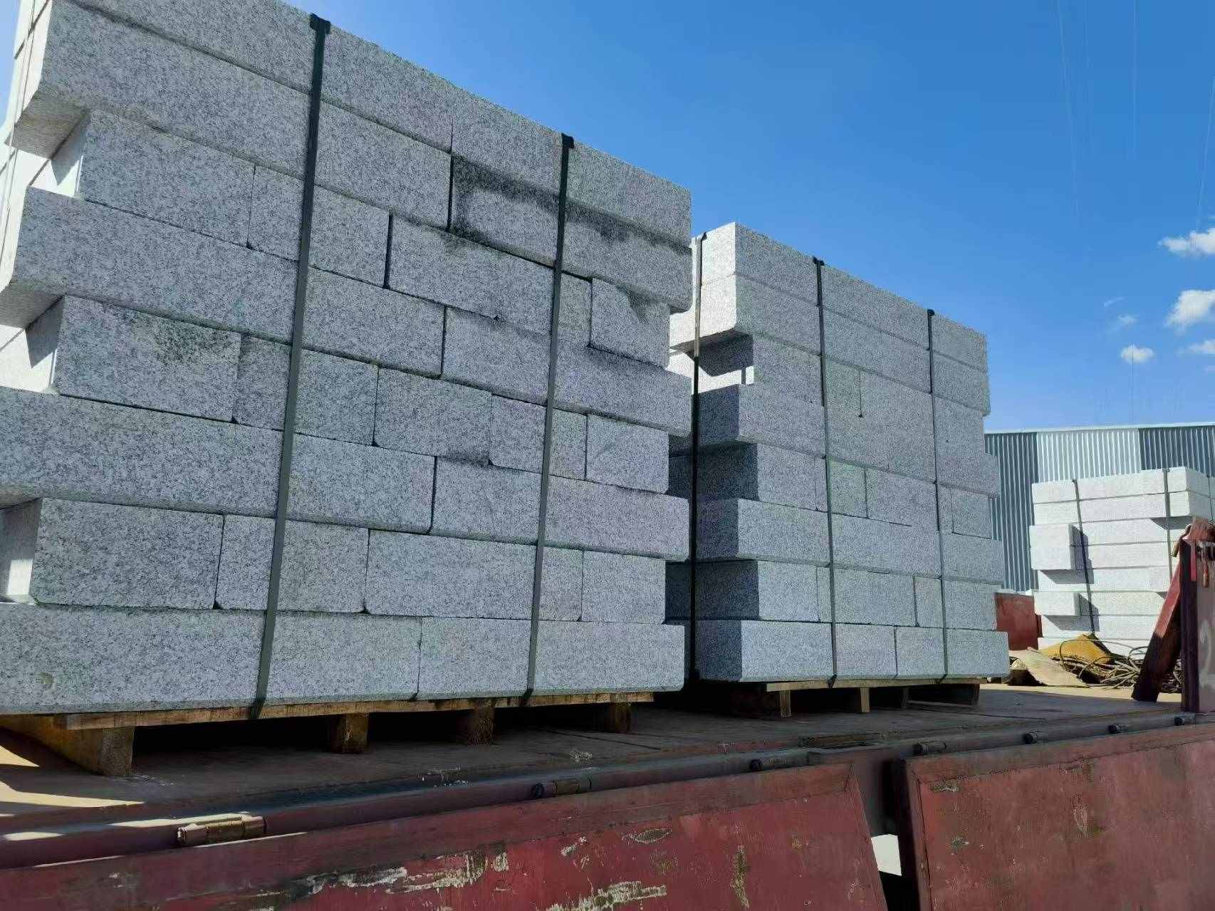 郑州 路沿石装车出货