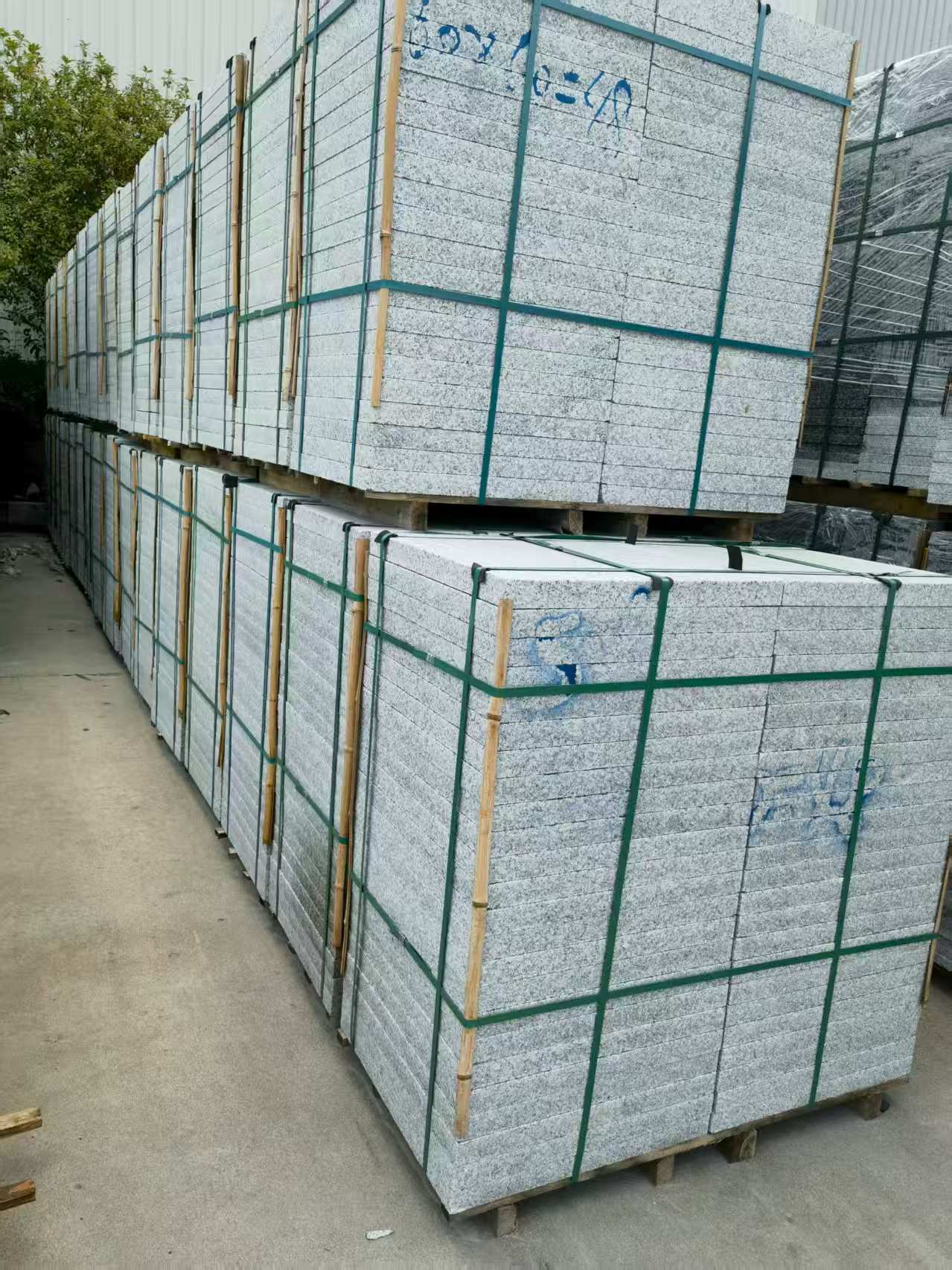 郑州 大花芙蓉白火烧成品，市政园林广场地铺石