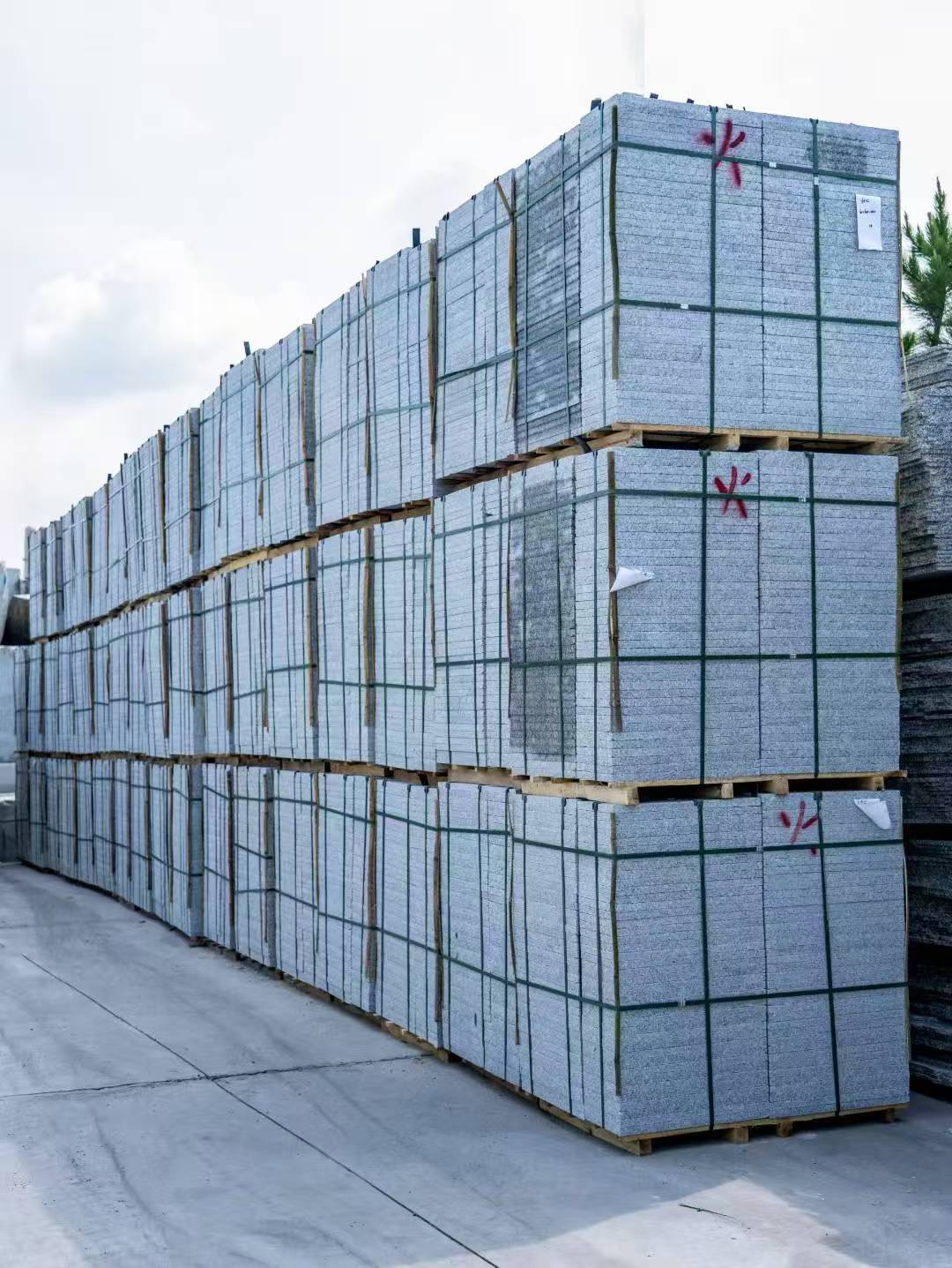 郑州 芙蓉白3公分火烧地铺成品300*600