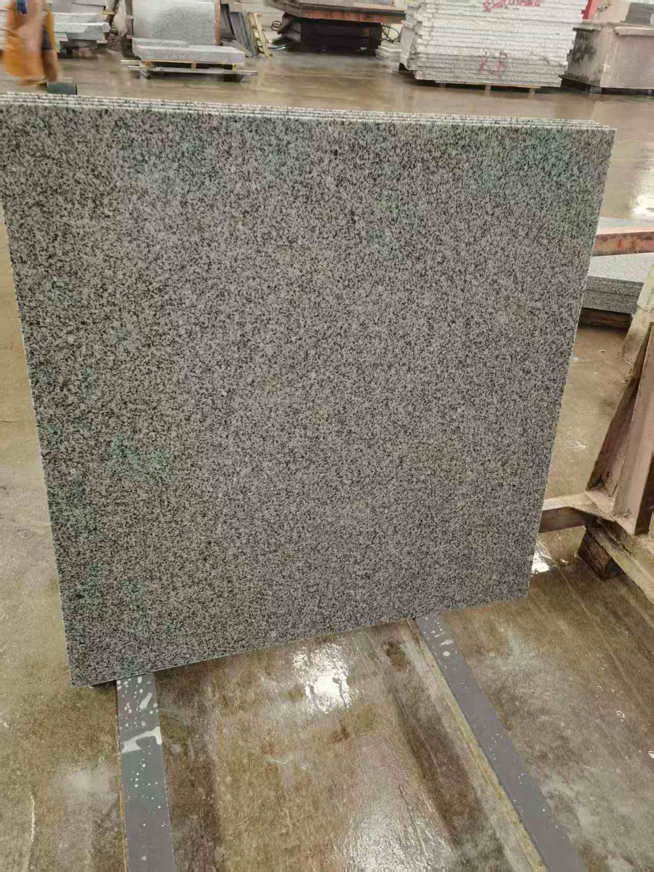 郑州 芝麻白光面900*900，高地铁标准