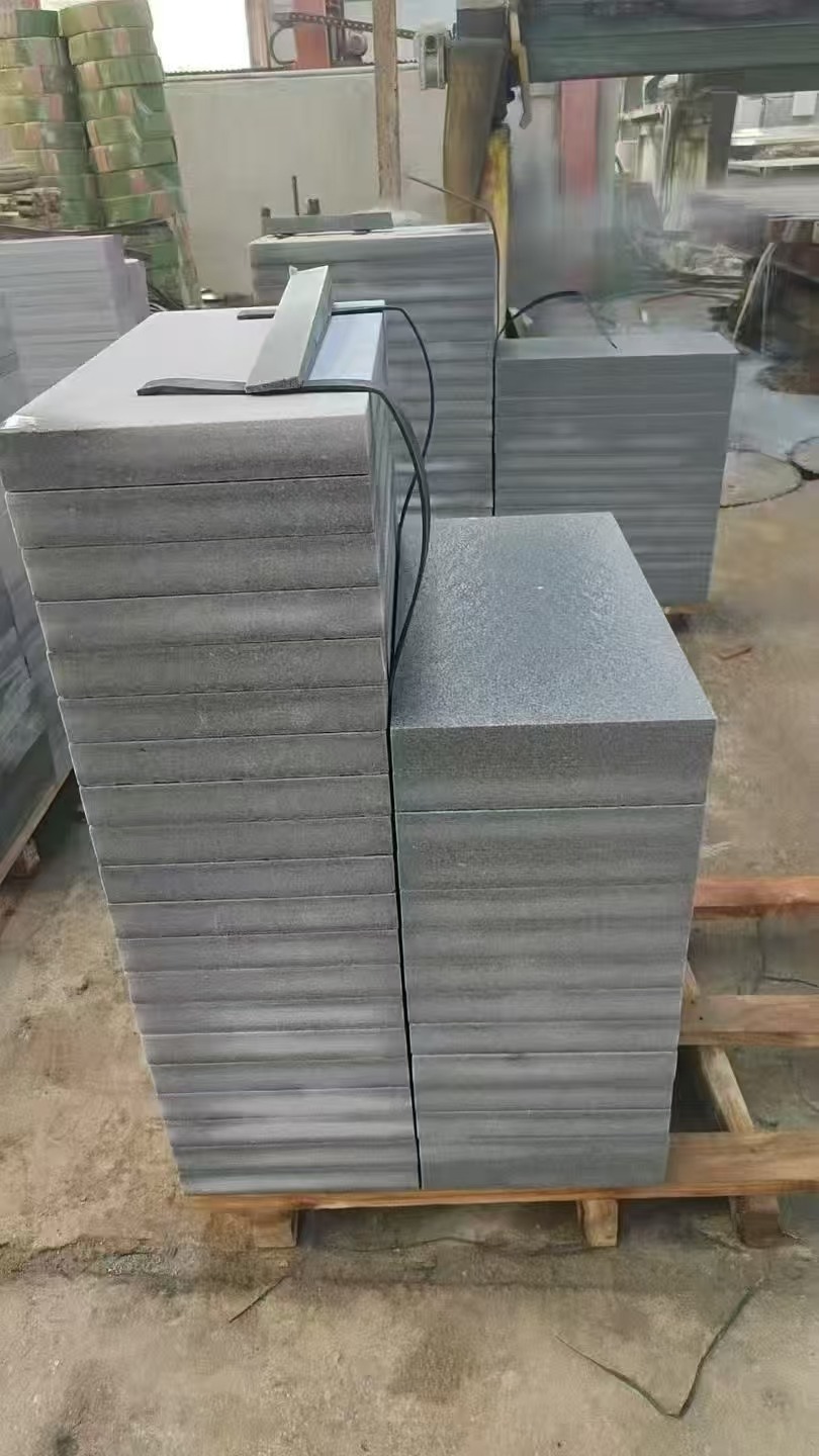 郑州 芝麻灰火烧面300*600*50地铺石材